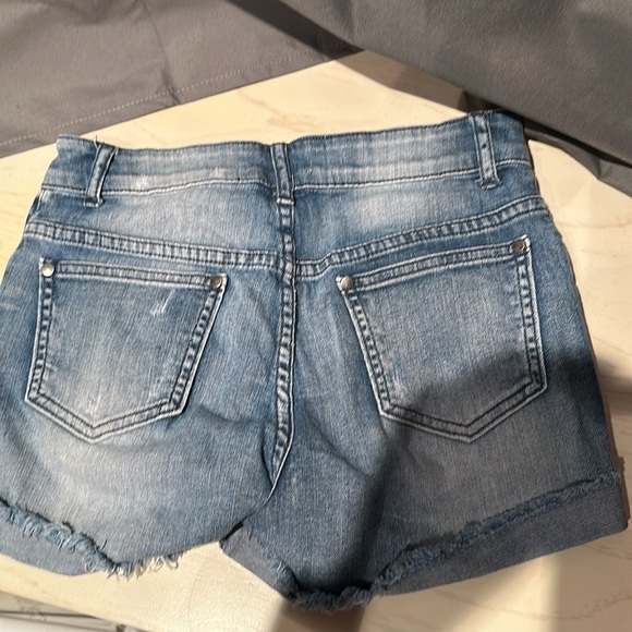 Bebe addiction 26 - Picture 2 of 3